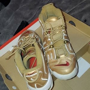 Nike x Supreme uptempo size 8.5 gold